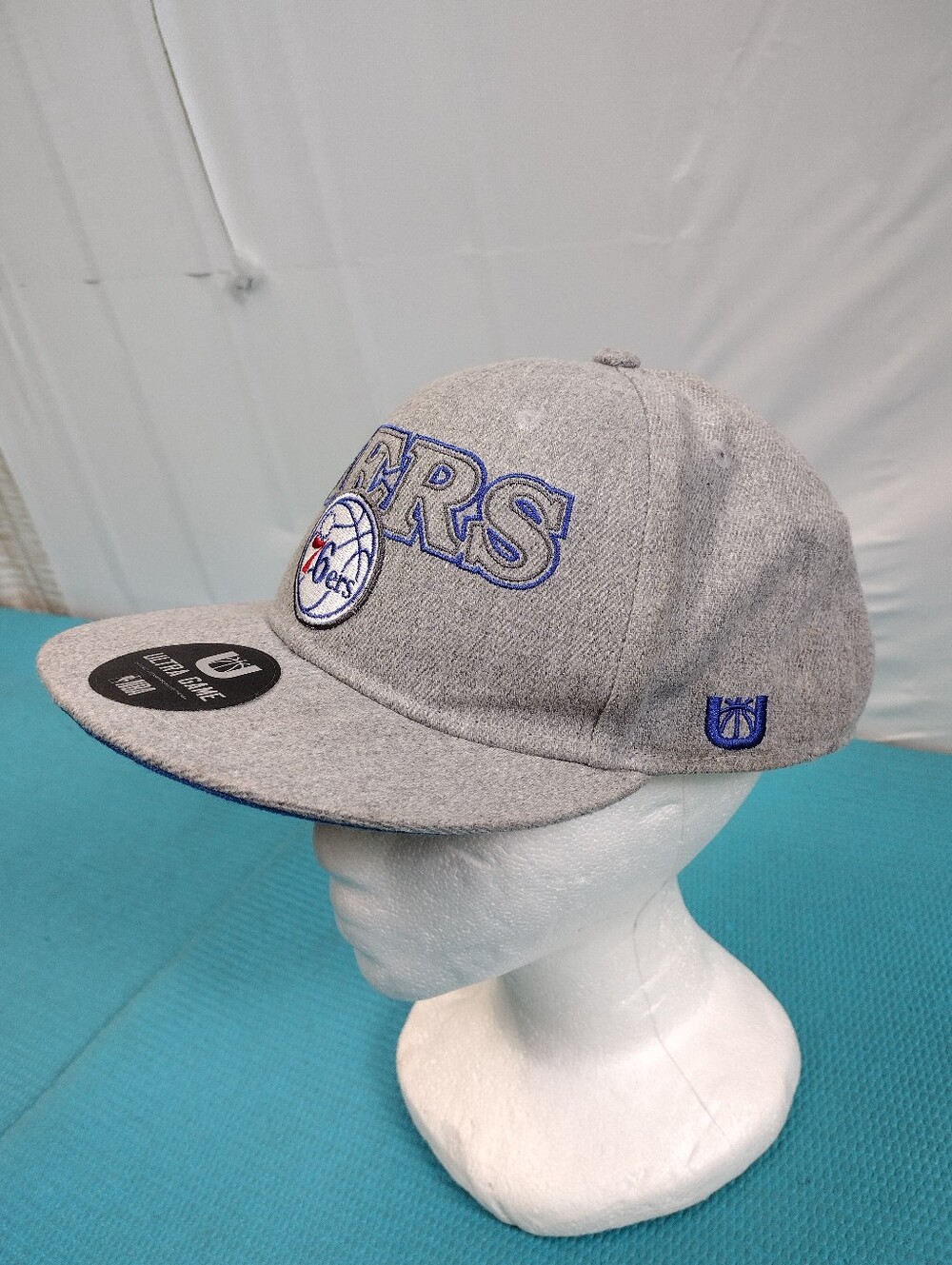 Gray Philadelphia 76ers Snapback Hat
